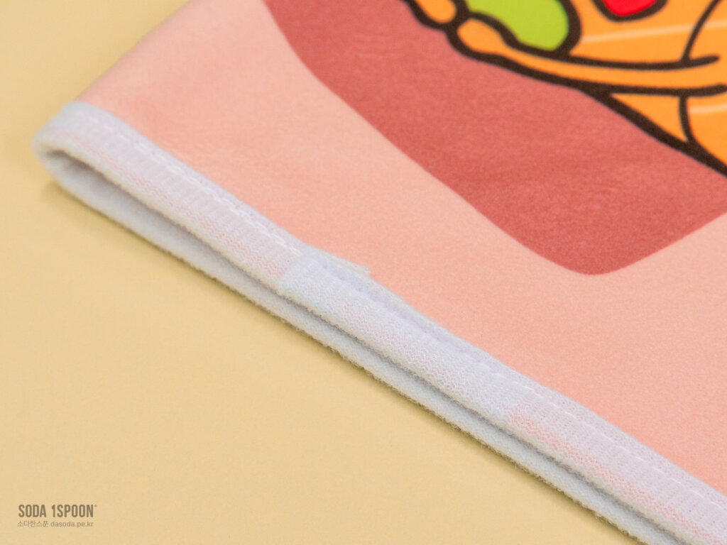 바이어스 마무리하기 위해 자연스럽게 겹쳐진 모습