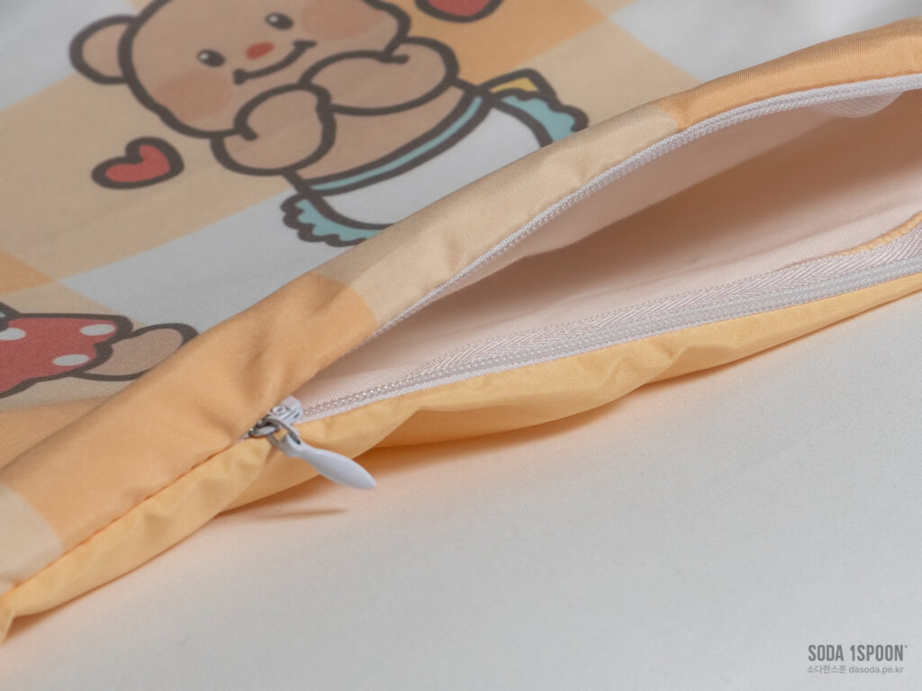 안쪽 마무리가 잘 되어있는 베개 커버